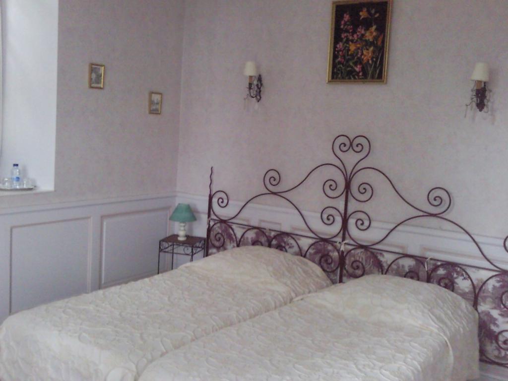 Le Chateau De Prauthoy Bed & Breakfast Room photo