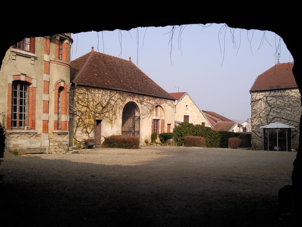 Le Chateau De Prauthoy Bed & Breakfast Exterior photo