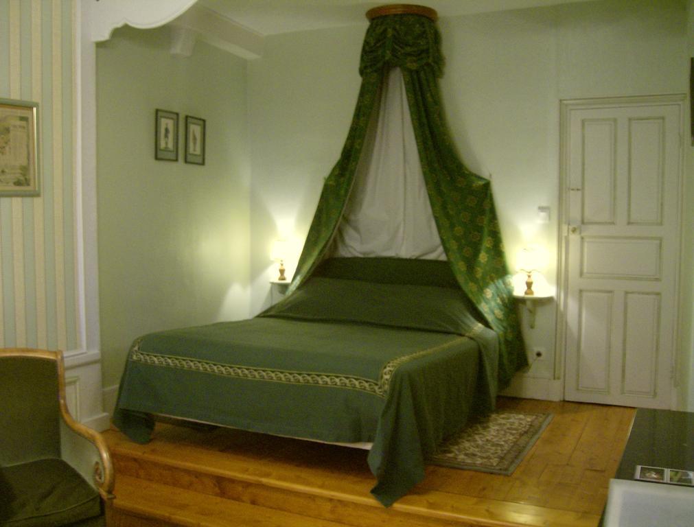 Le Chateau De Prauthoy Bed & Breakfast Room photo