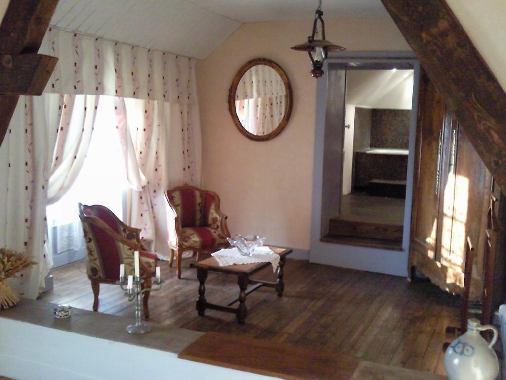 Le Chateau De Prauthoy Bed & Breakfast Room photo