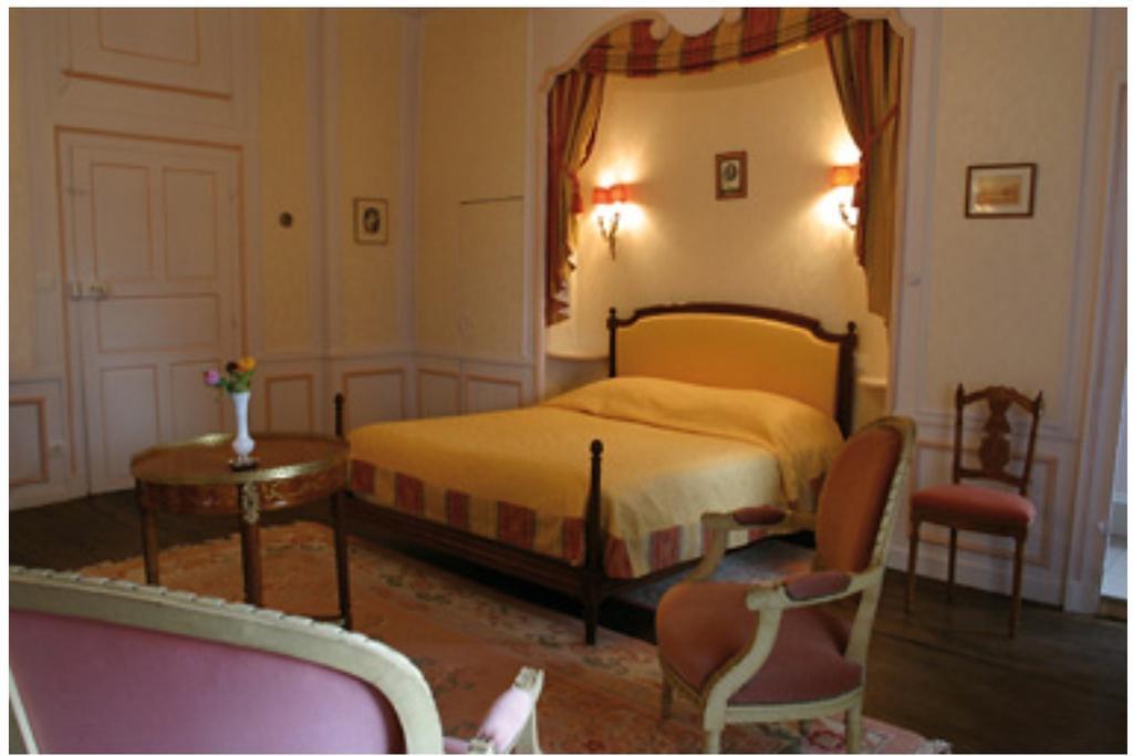 Le Chateau De Prauthoy Bed & Breakfast Room photo